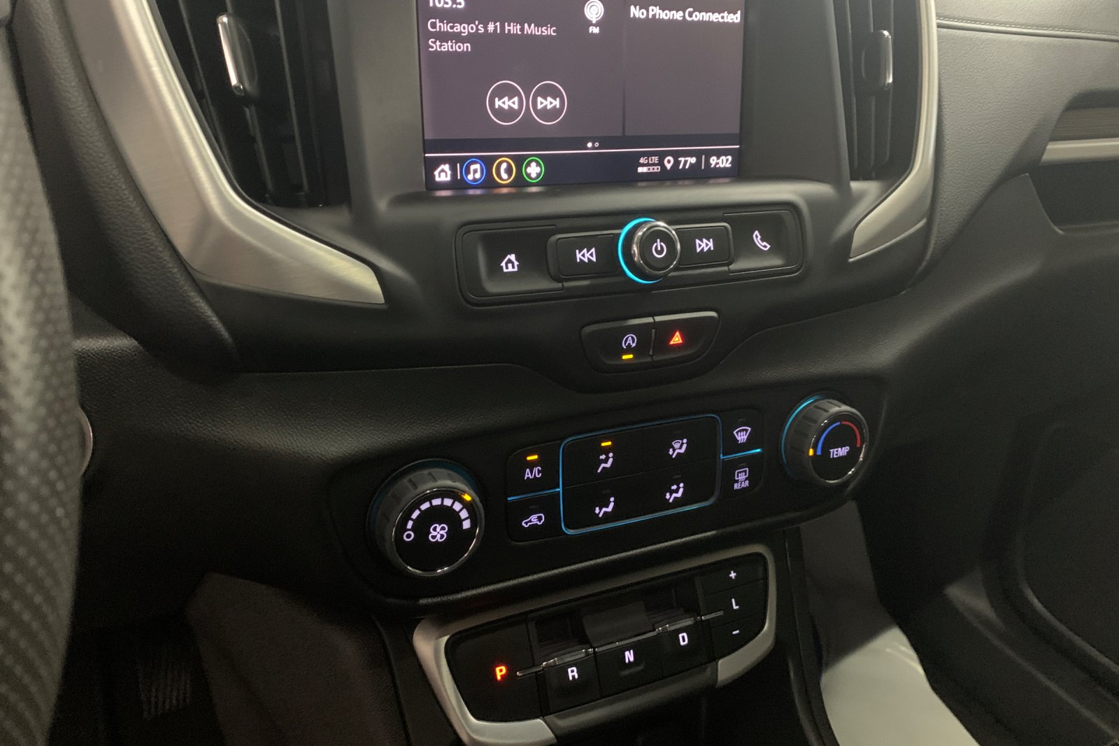 Used 2024 Sterling Metallic GMC SLE image 23