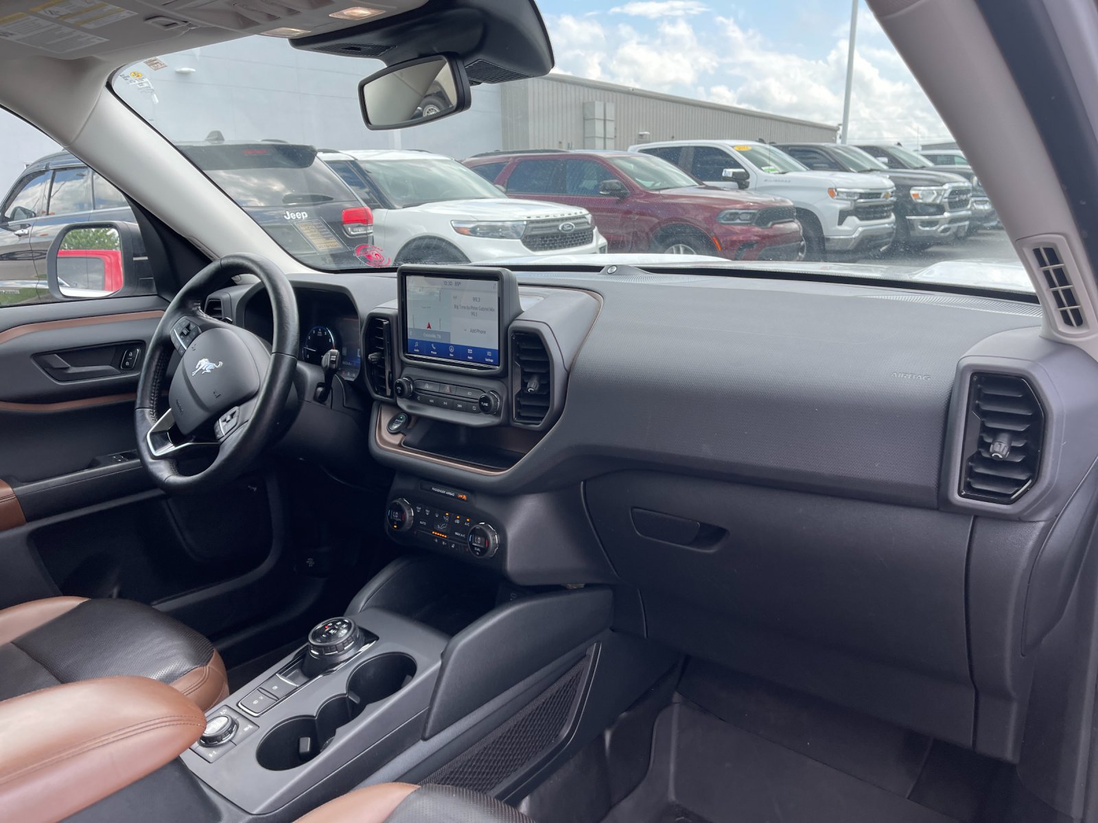 Used 2021 Oxford White Ford Badlands image 18