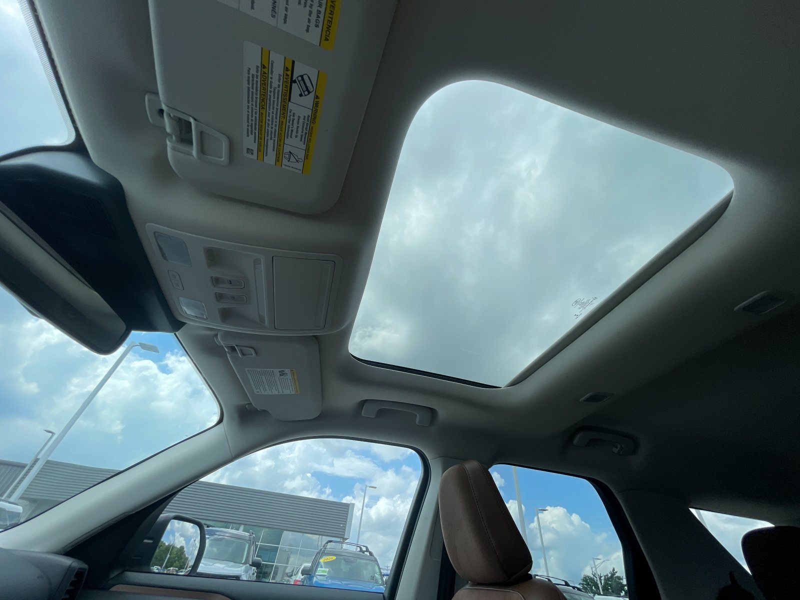 Used 2021 Oxford White Ford Badlands image 19