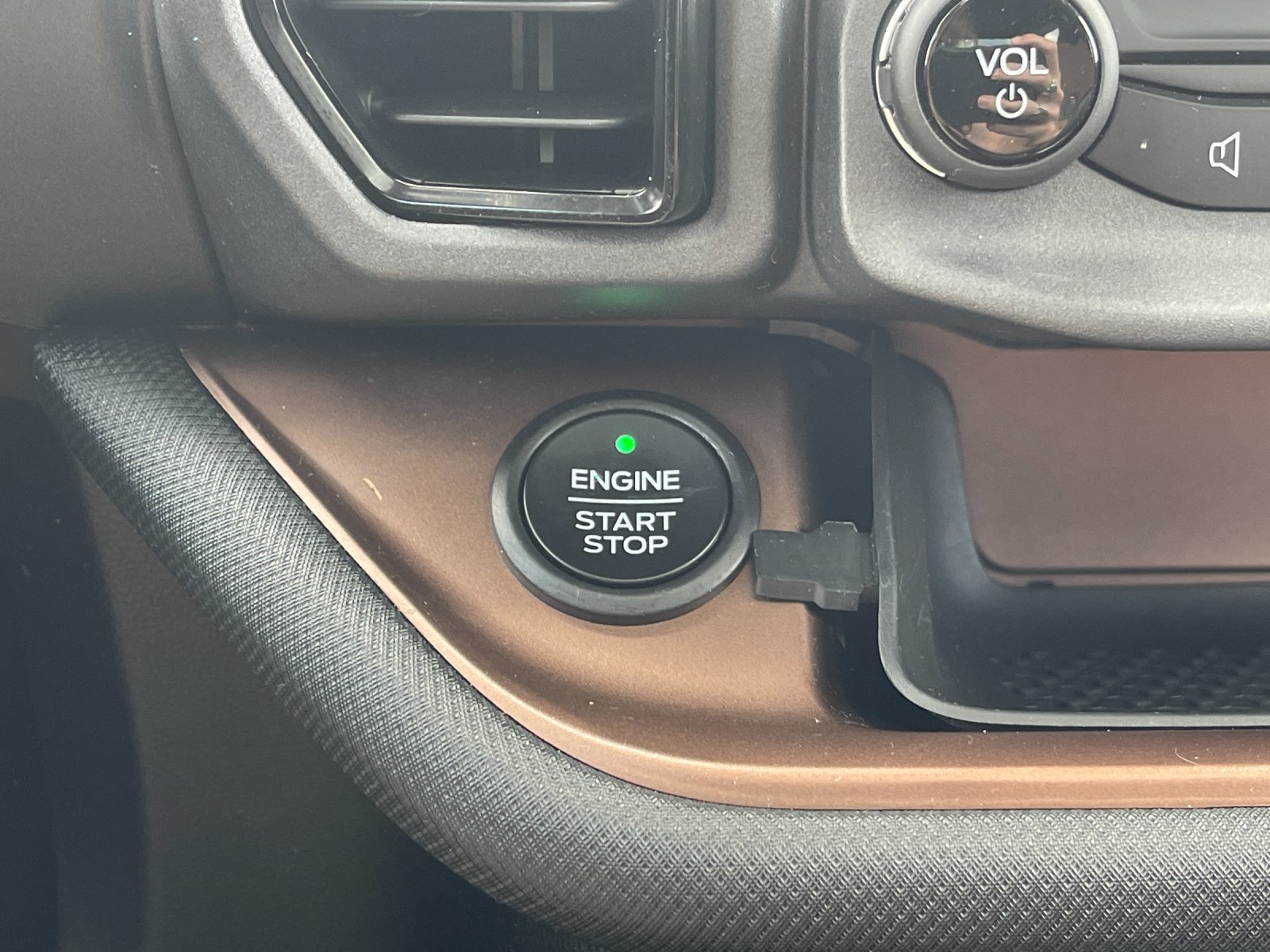 Used 2021 Oxford White Ford Badlands image 26
