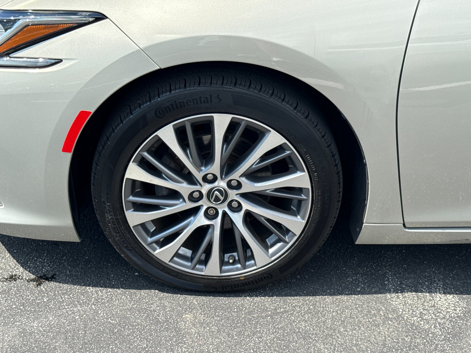 Used 2021 Beige Lexus 300h image 21