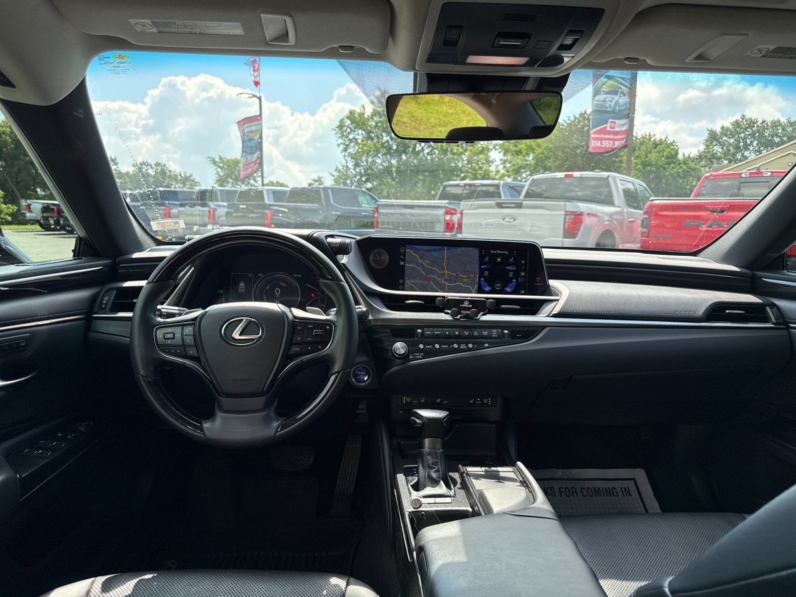 Used 2021 Beige Lexus 300h image 13