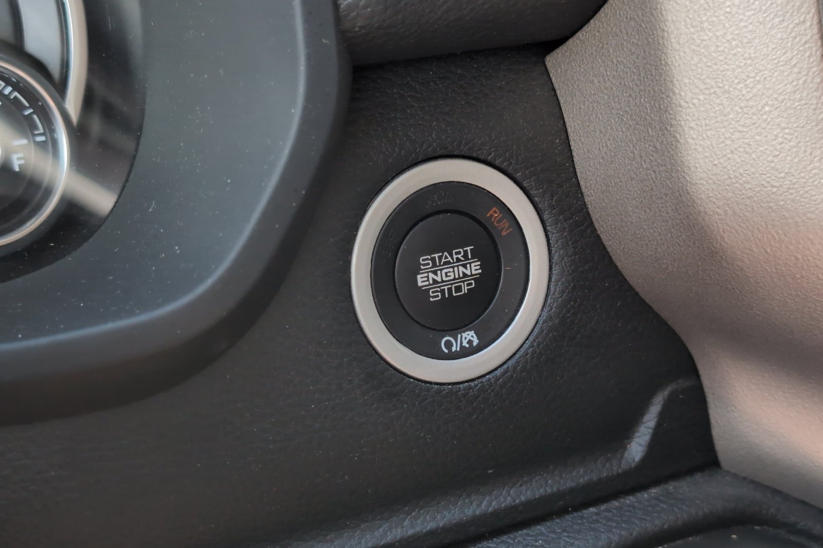 Used 2021 Red Ram Laramie image 23