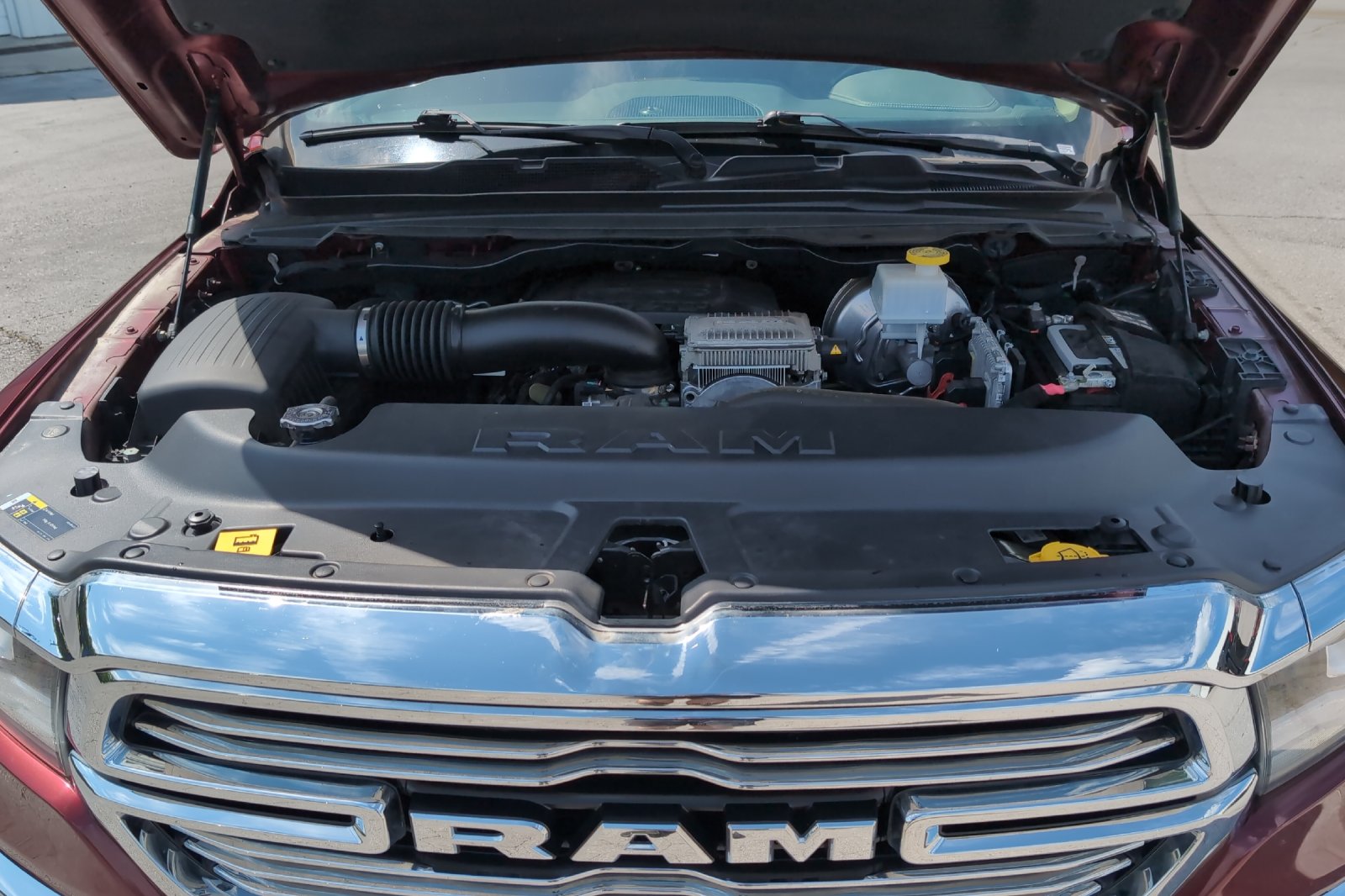 Used 2021 Red Ram Laramie image 29