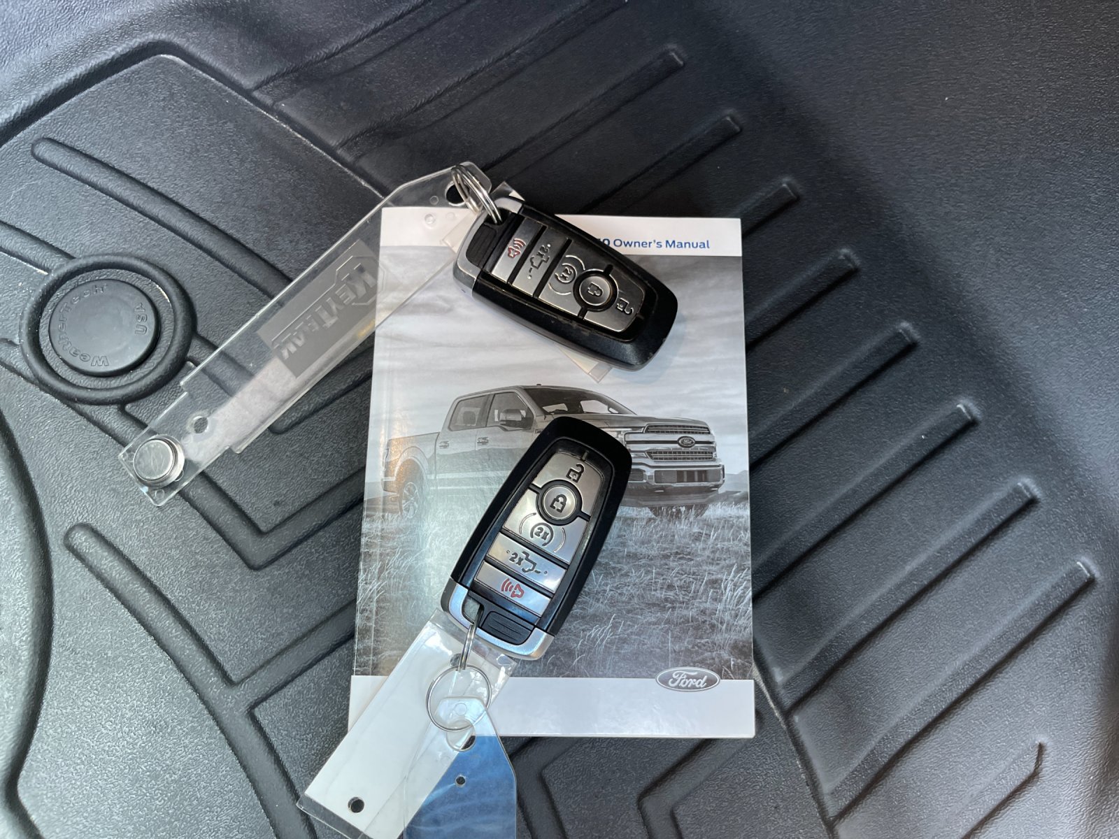 Used 2018 Red Ford Platinum image 9