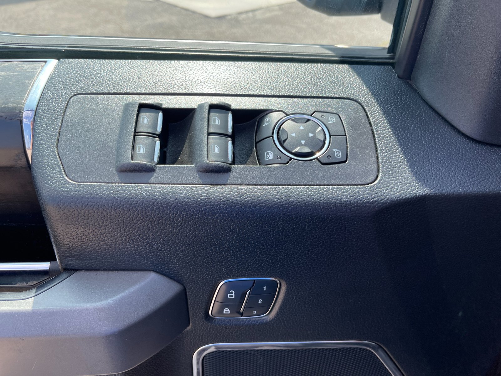 Used 2018 Red Ford Platinum image 12