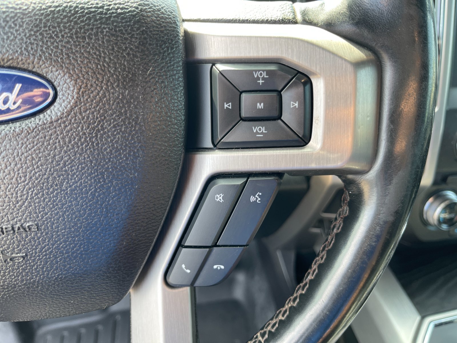 Used 2018 Red Ford Platinum image 28