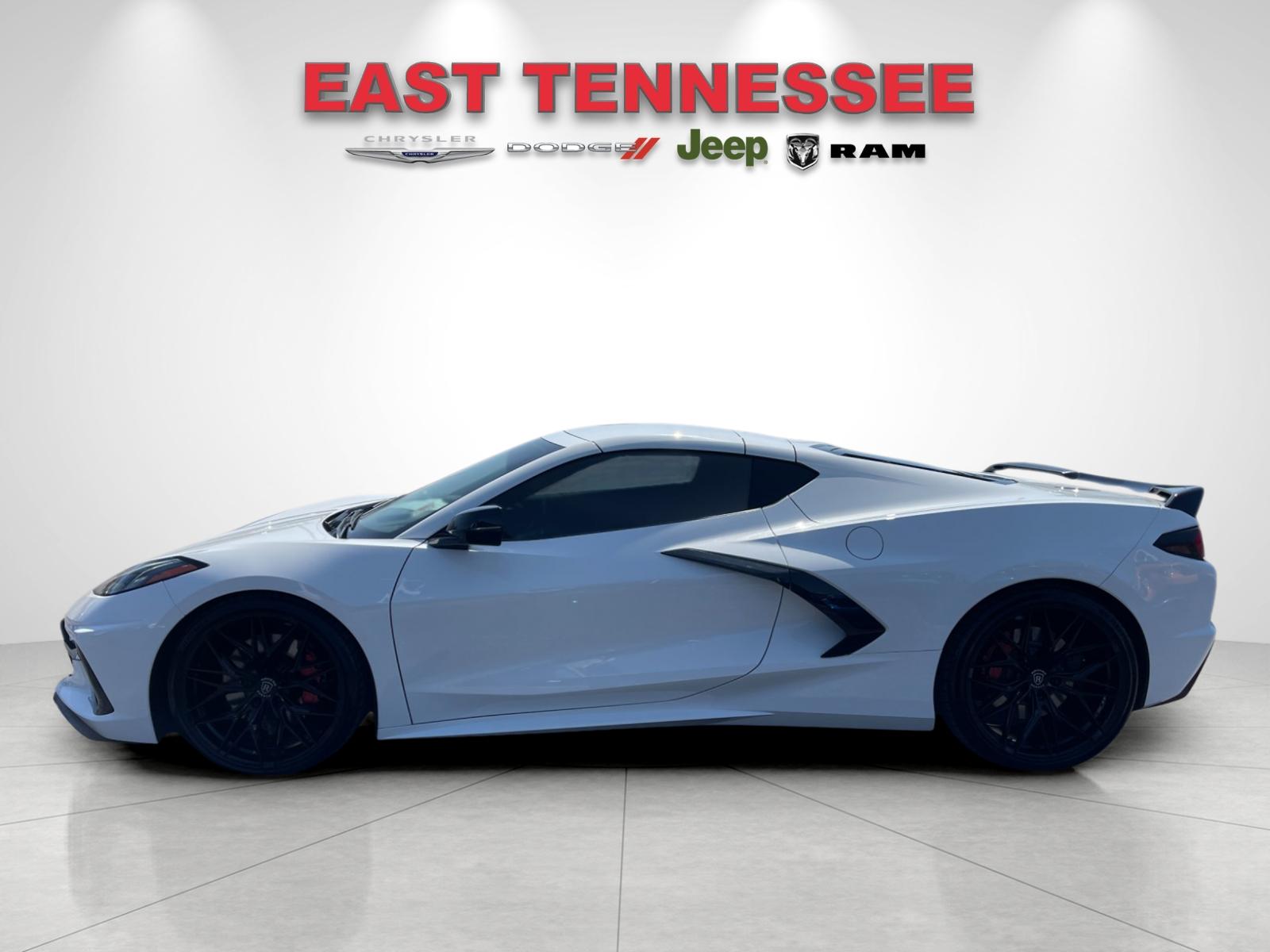 Used 2024 White Chevrolet Stingray image 3