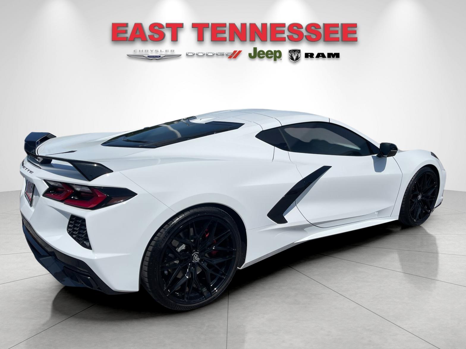 Used 2024 White Chevrolet Stingray image 6