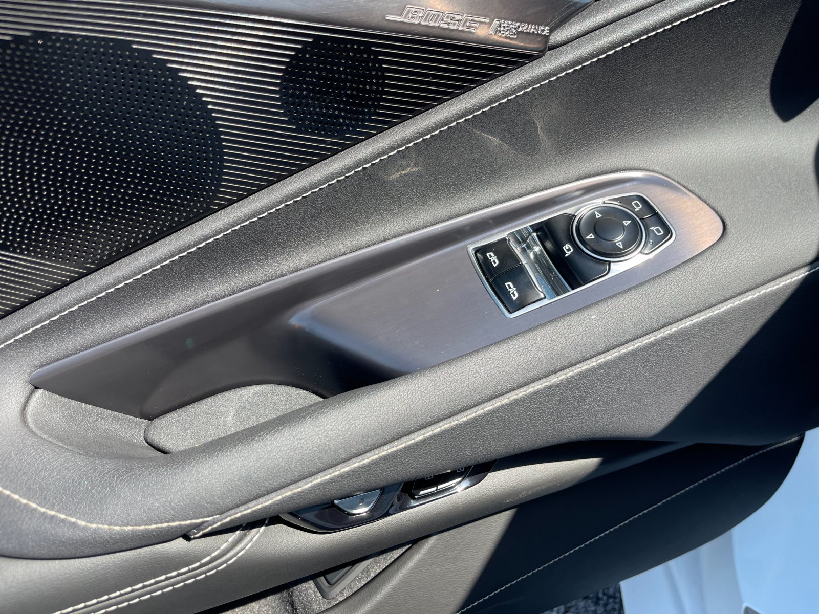 Used 2024 White Chevrolet Stingray image 14