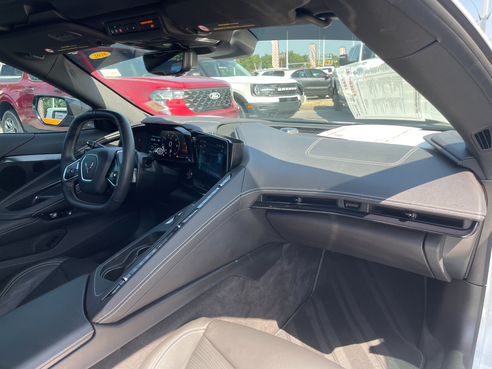 Used 2024 White Chevrolet Stingray image 16