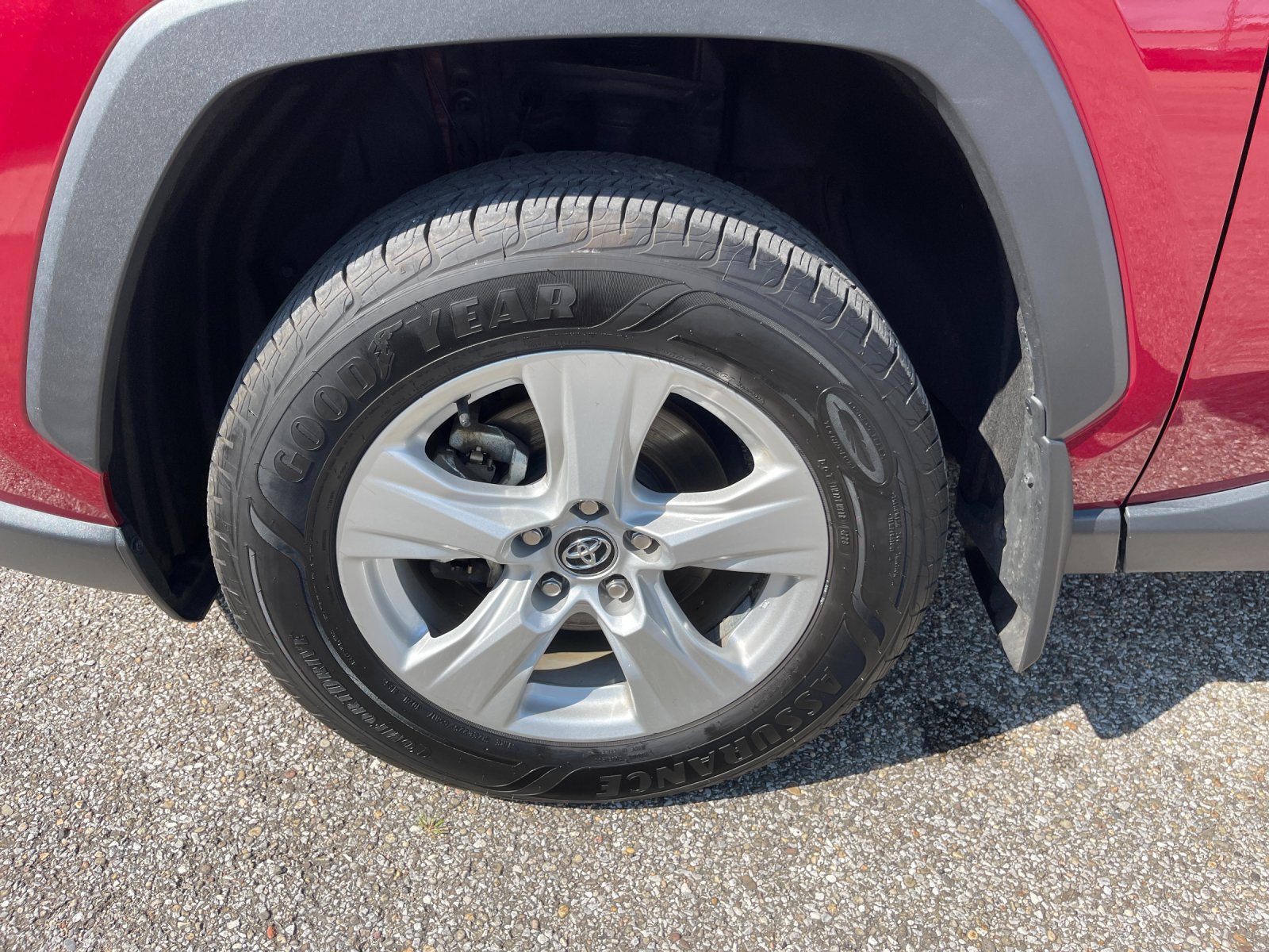 Used 2020 Pearl Toyota XLE image 31
