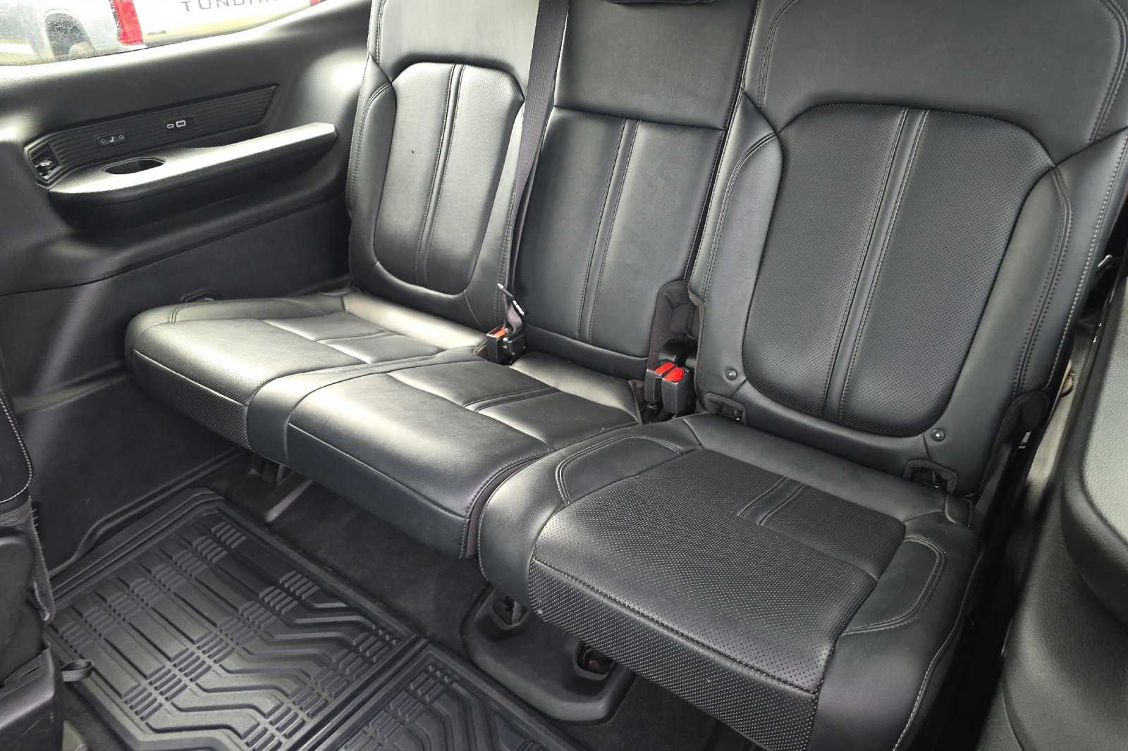 Used 2022 Black Jeep Series III image 13