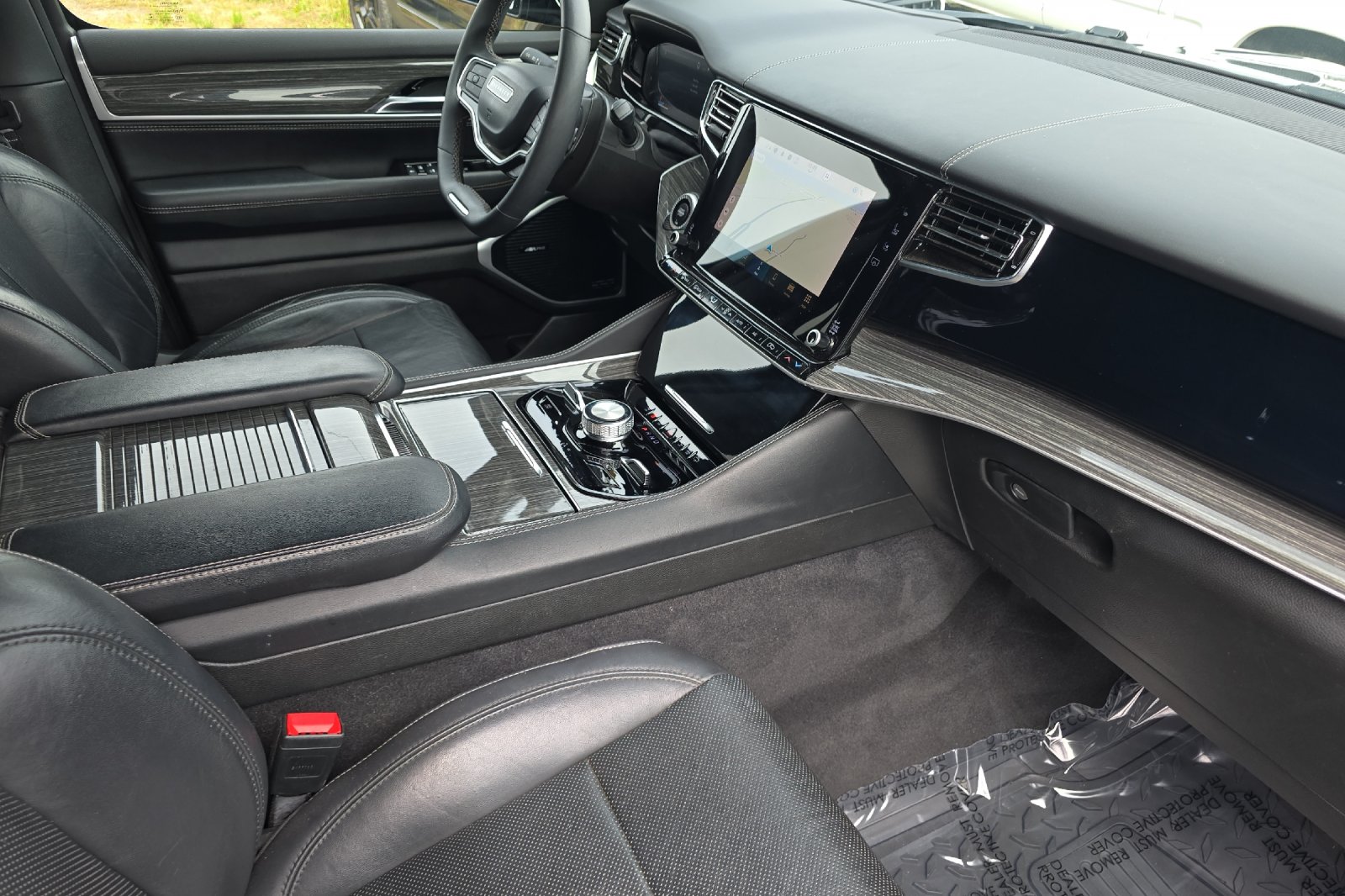 Used 2022 Black Jeep Series III image 15