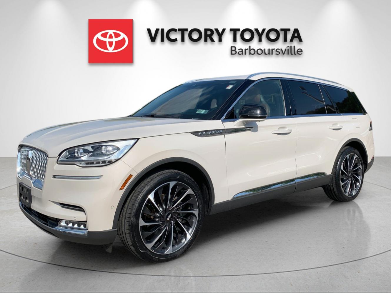 2022 Lincoln Aviator Reserve AWD's photo
