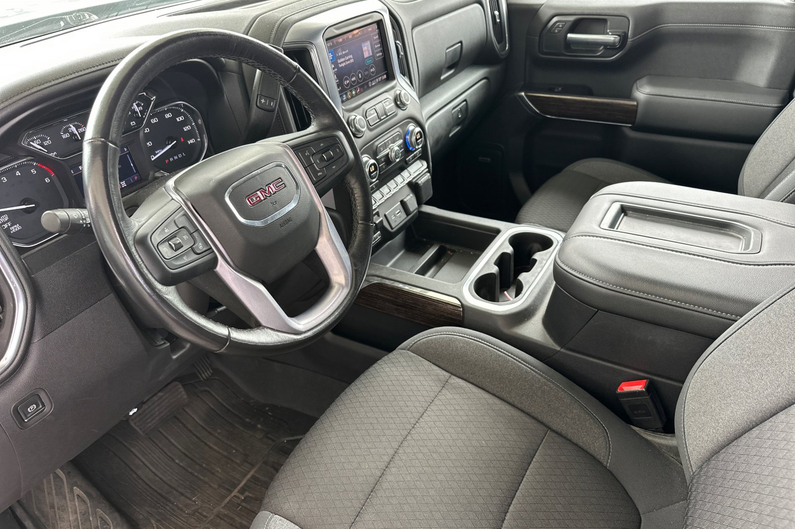 Used 2020 Gray GMC Elevation image 11