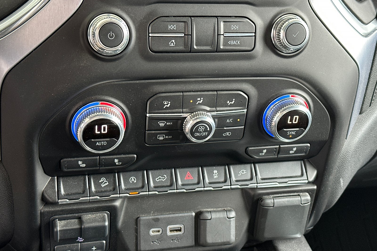 Used 2020 Gray GMC Elevation image 24
