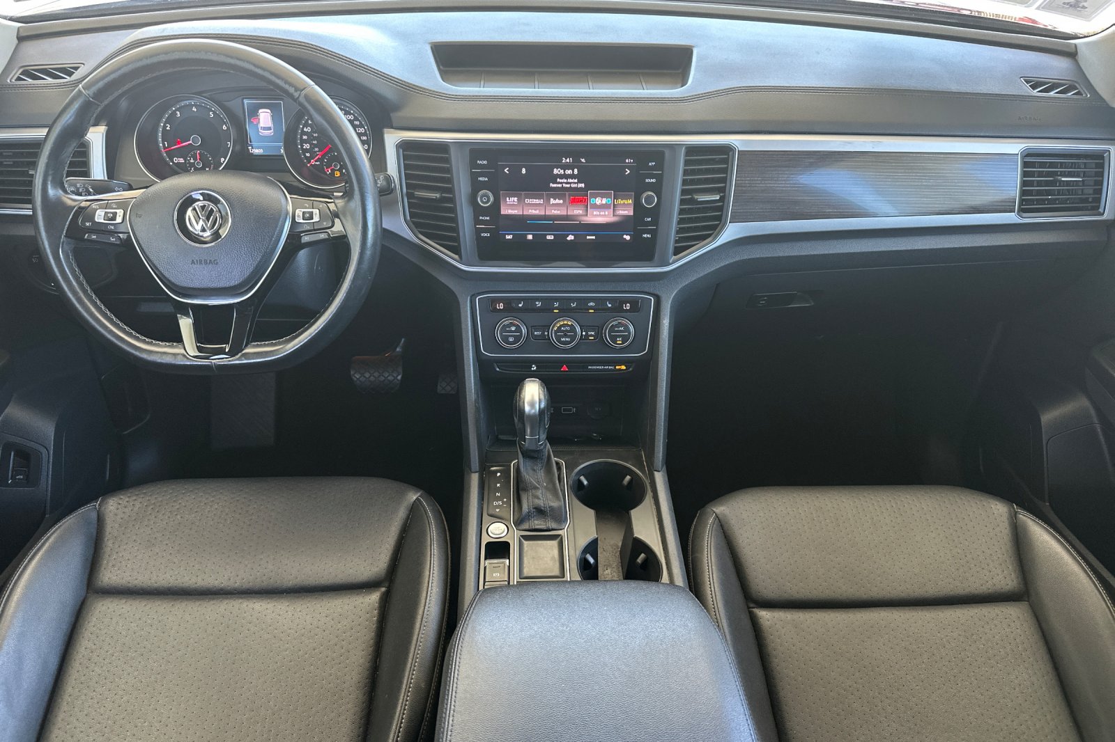 Used 2018 Red Volkswagen 3.6L V6 SE image 16