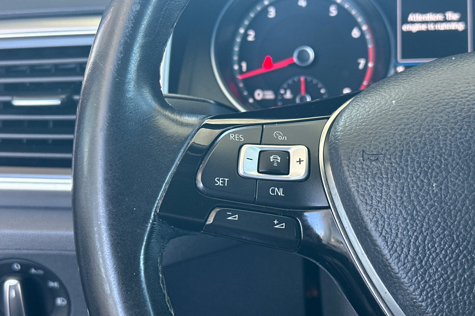Used 2018 Red Volkswagen 3.6L V6 SE image 29