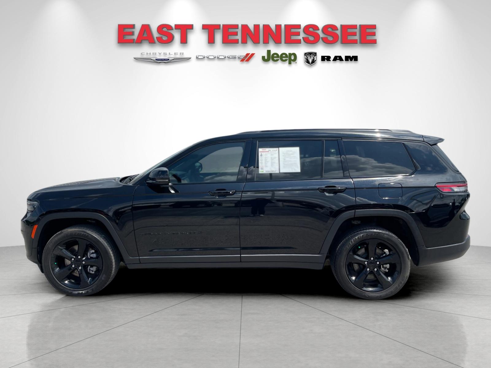 Used 2024 Black Jeep Altitude X image 6