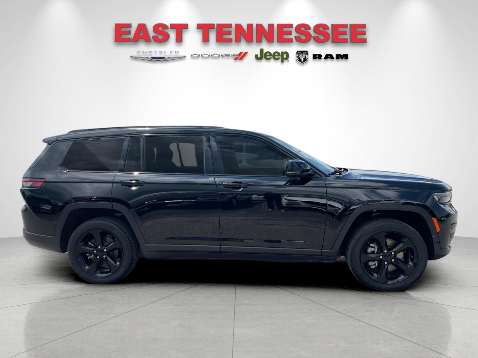 Used 2024 Black Jeep Altitude X image 2
