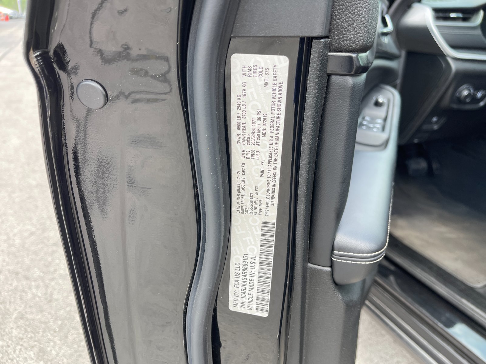 Used 2024 Black Jeep Altitude X image 34
