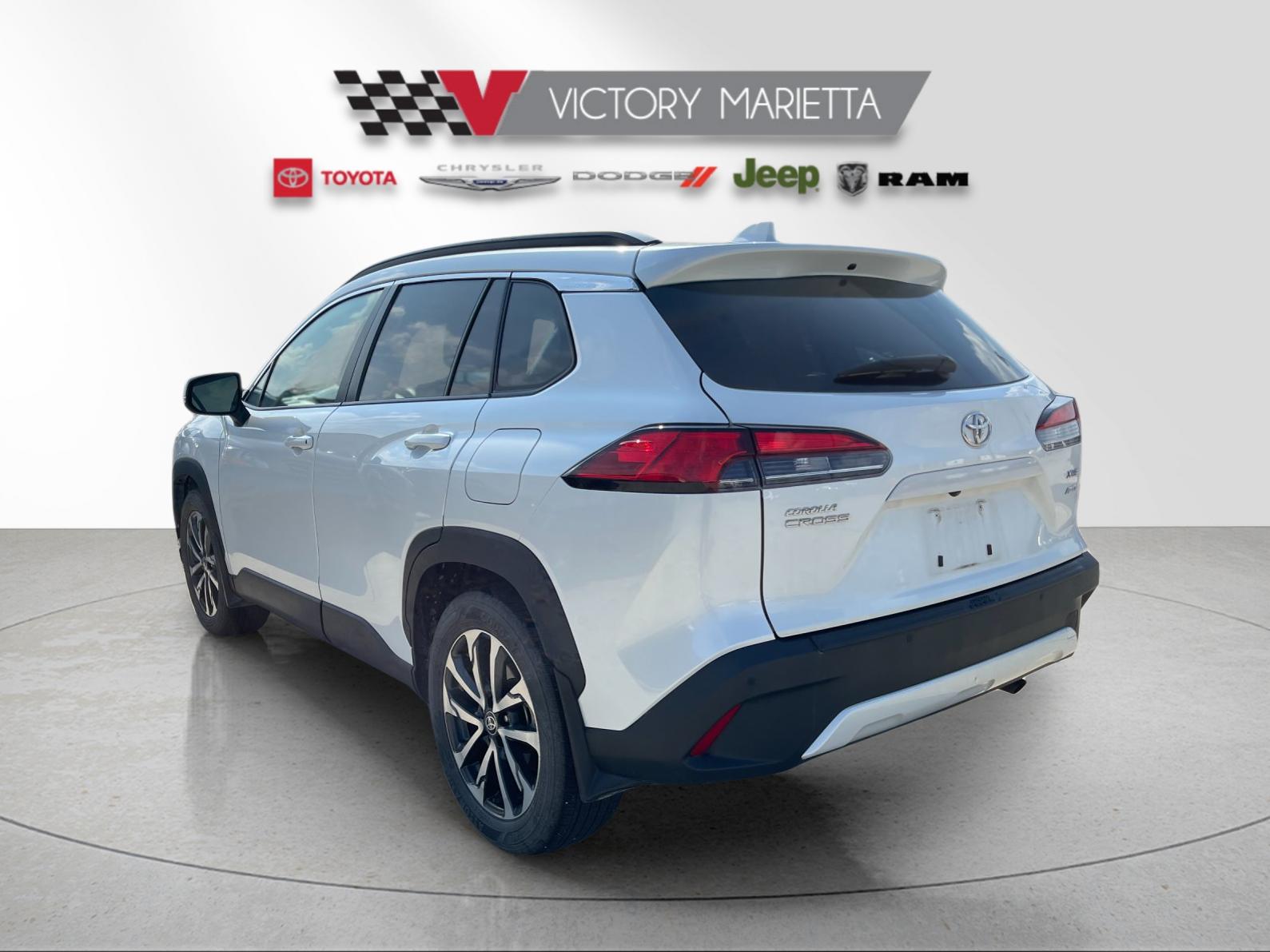 Used 2023 Beige Toyota XLE image 3