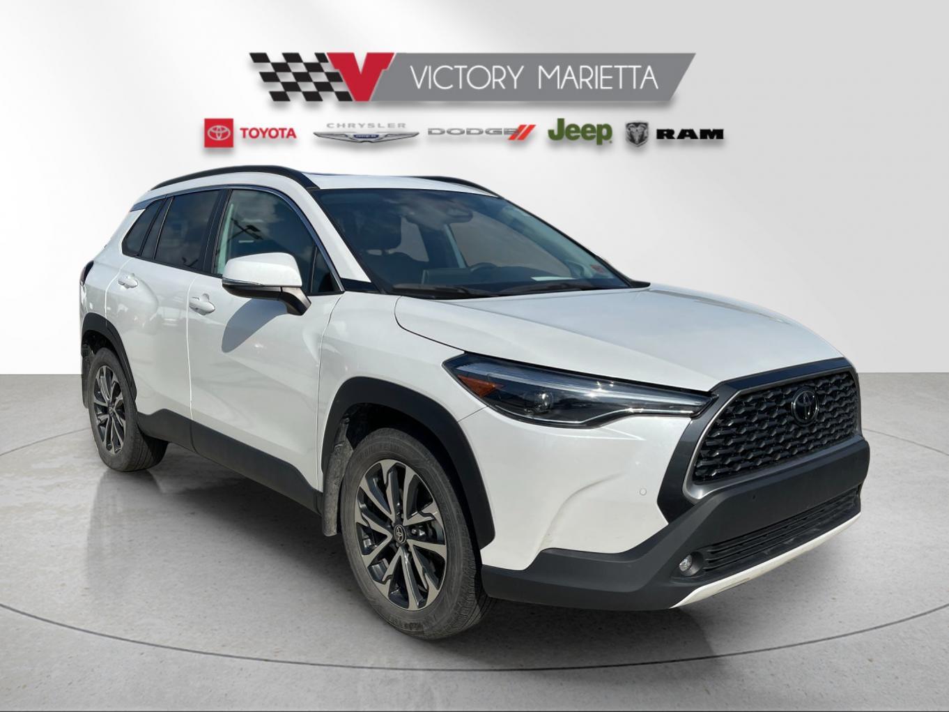 Used 2023 Beige Toyota XLE image 7