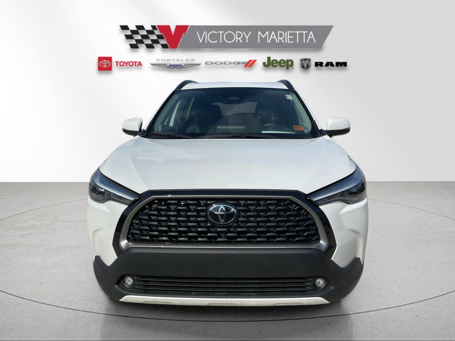 Used 2023 Beige Toyota XLE image 8
