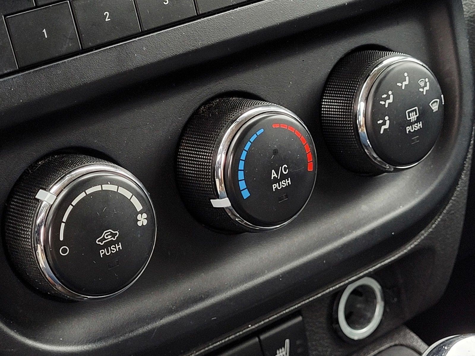 Used 2013 Gray Jeep Latitude image 24