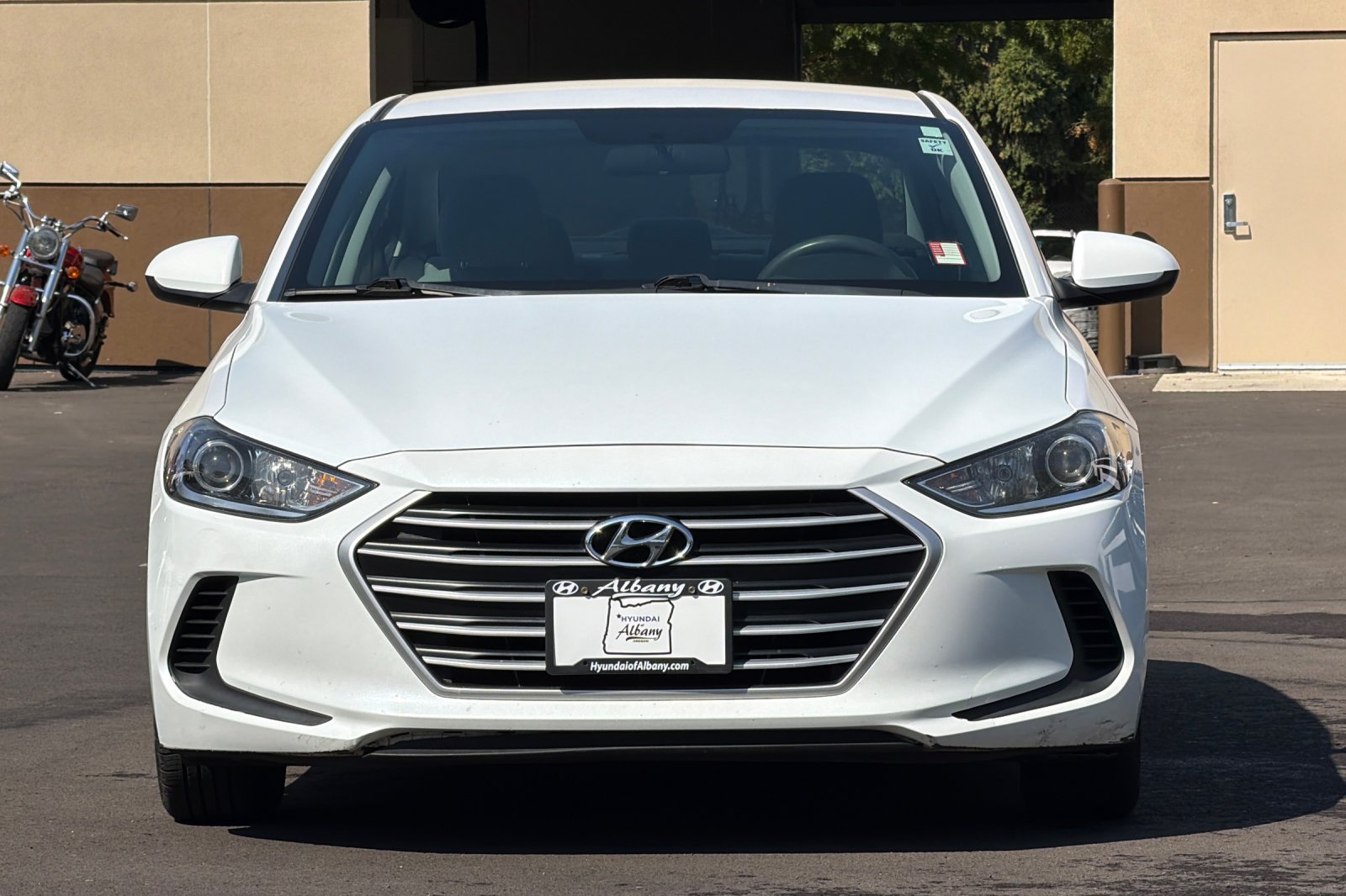 Used 2017 White Hyundai SE image 6