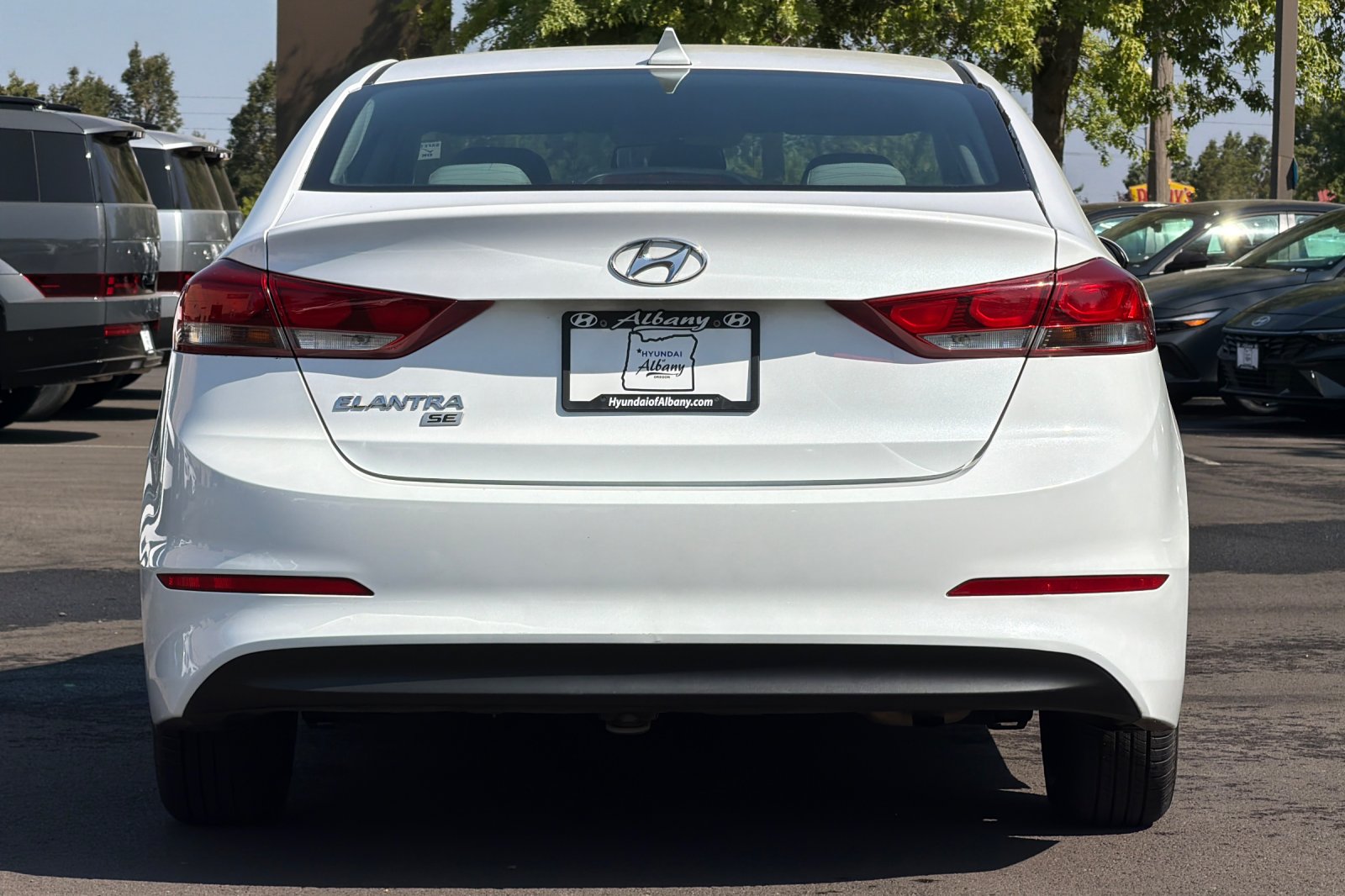 Used 2017 White Hyundai SE image 5