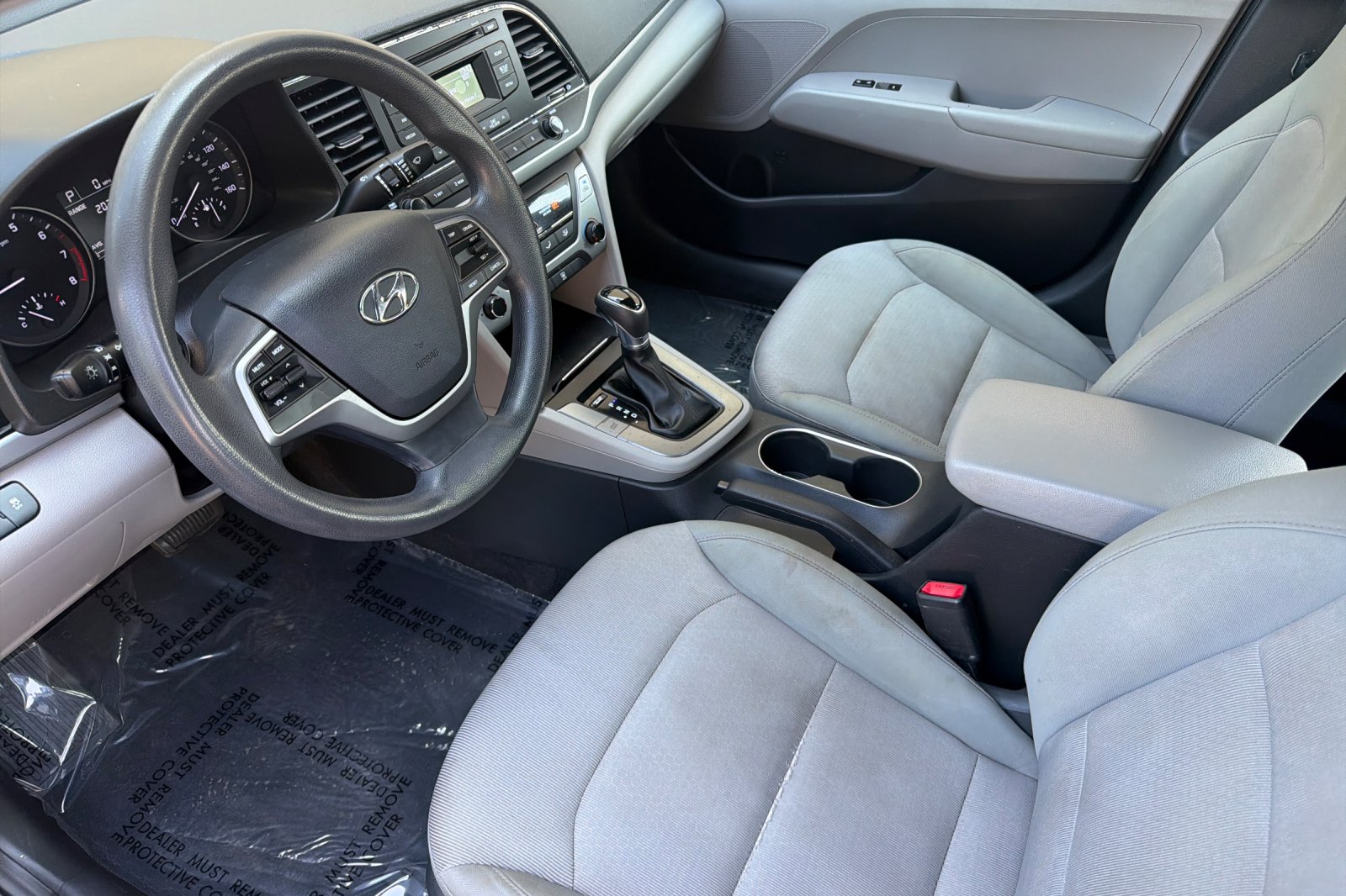 Used 2017 White Hyundai SE image 7