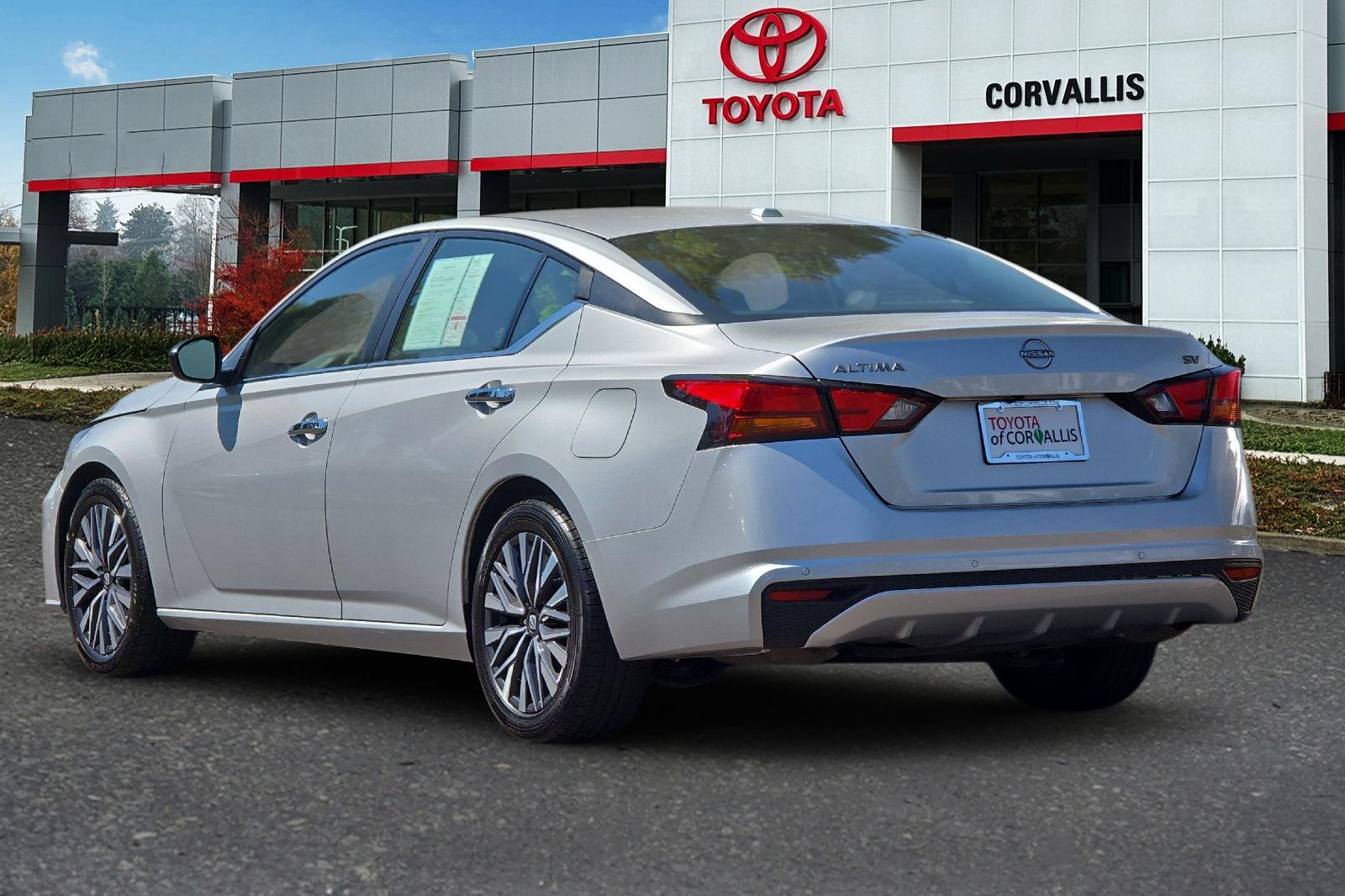 Used 2024 Silver Nissan 2.5 SV image 6