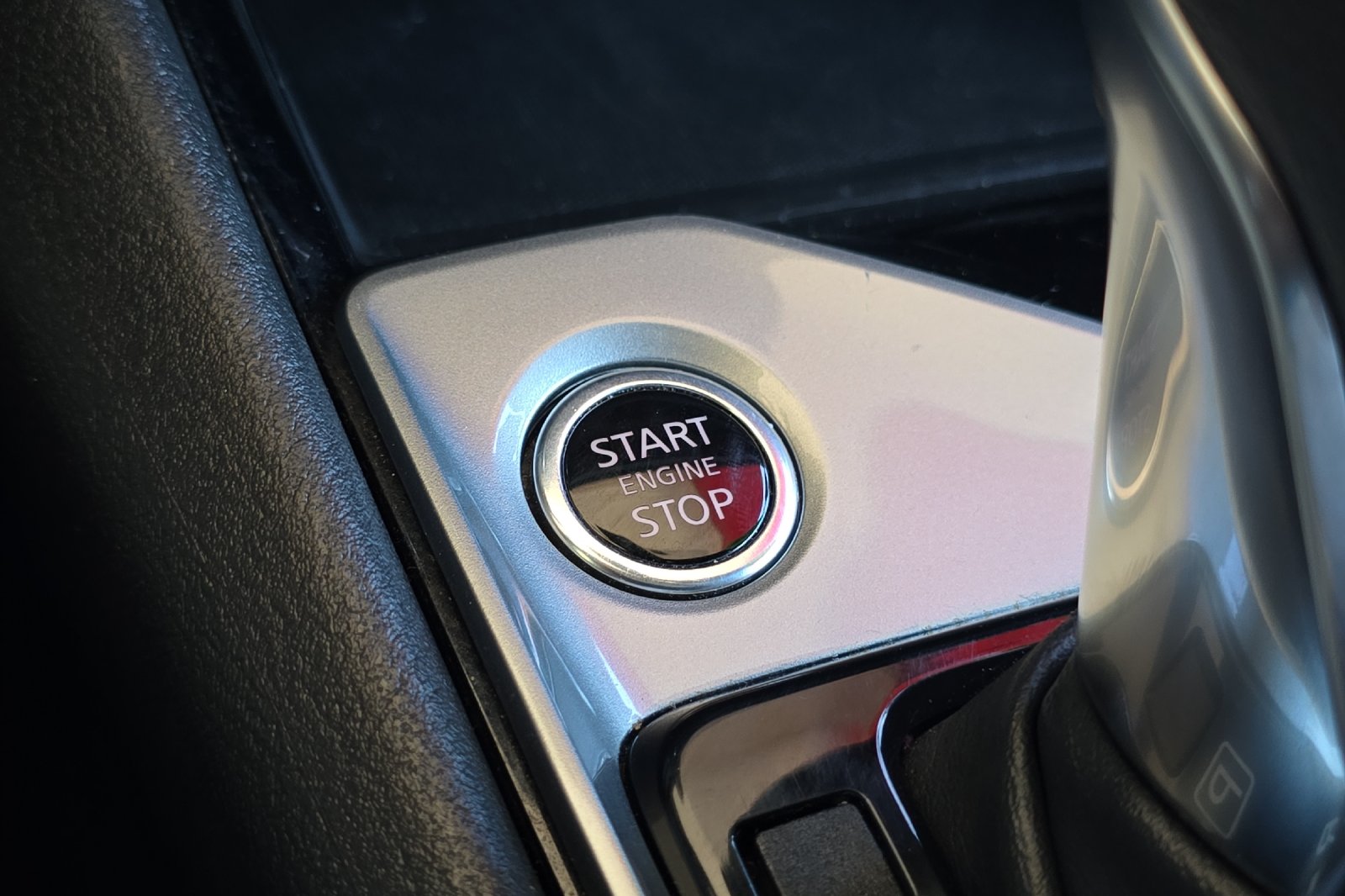 Used 2024 Silver Nissan 2.5 SV image 21