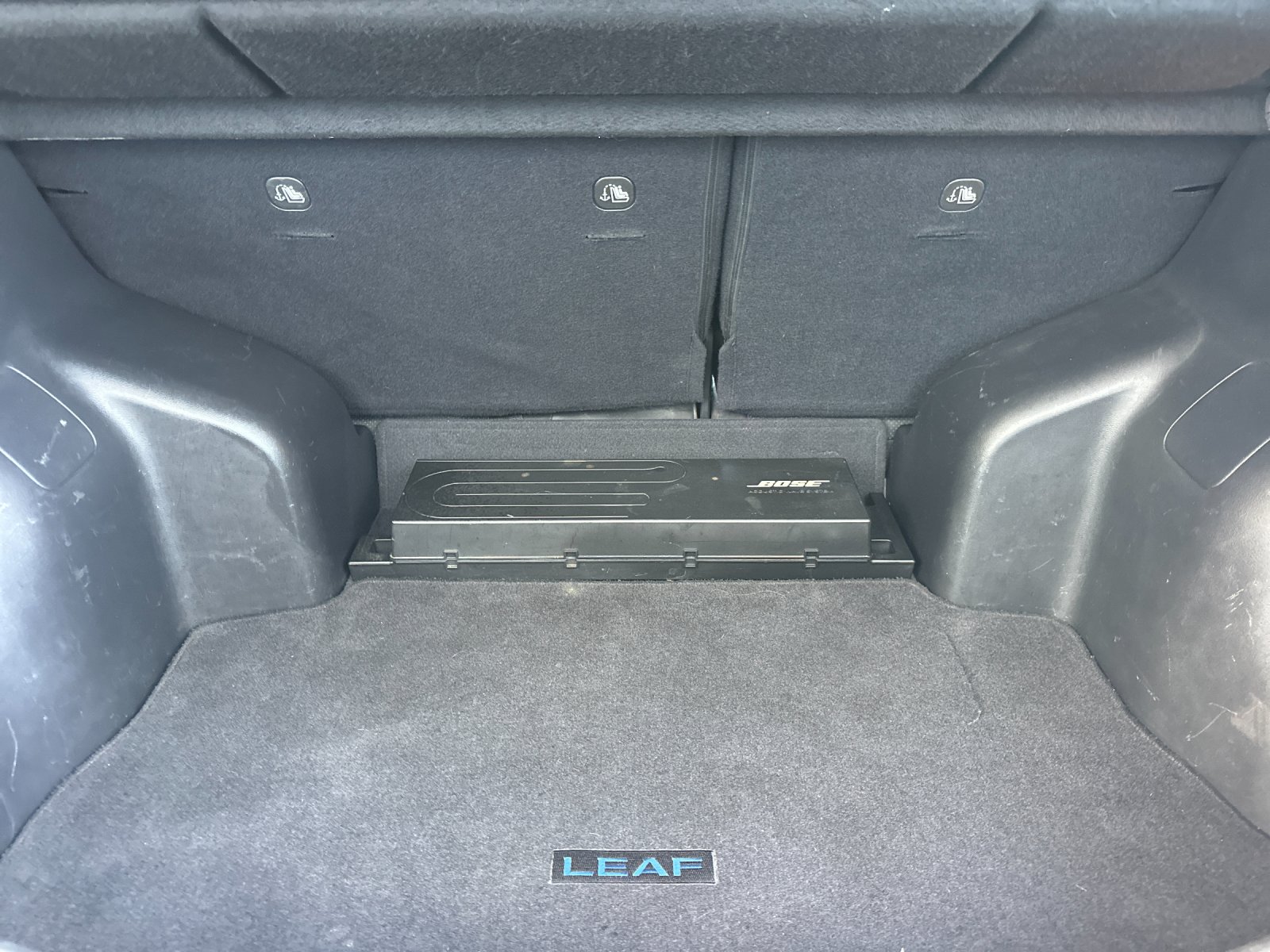 Used 2013 Silver Nissan SL image 14