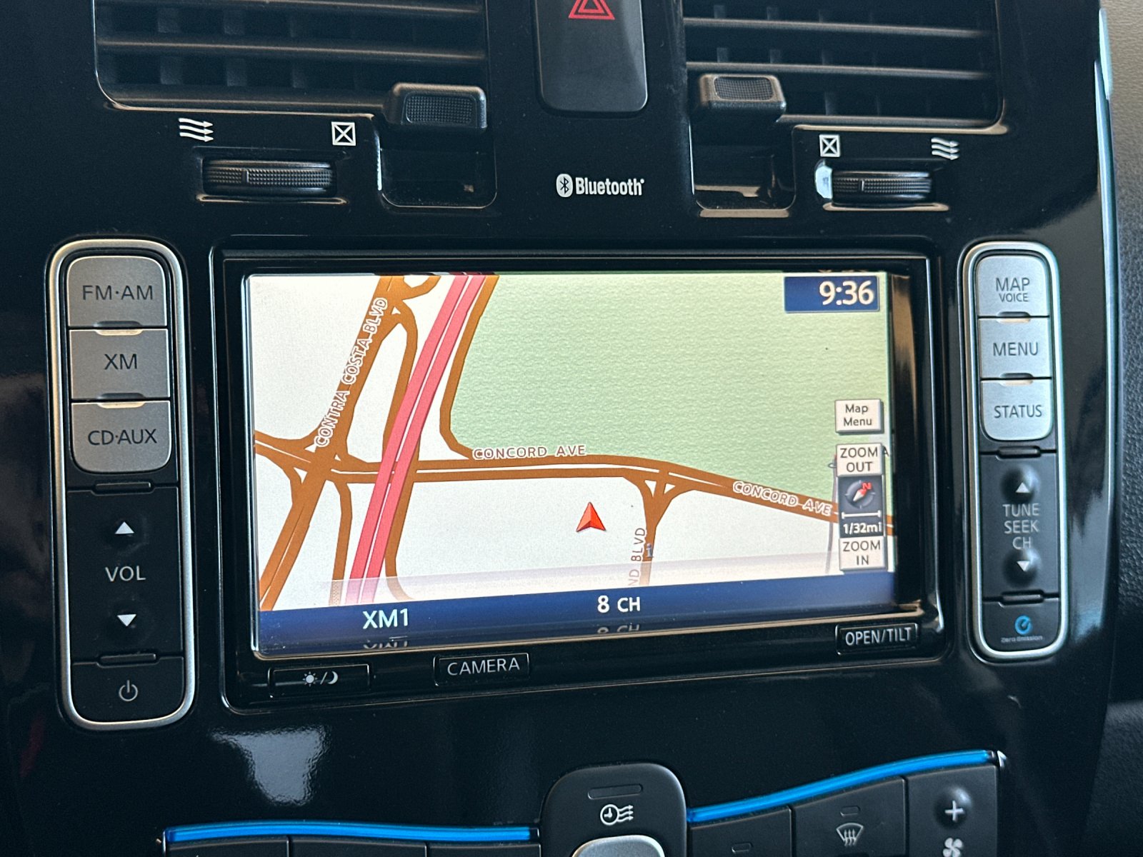 Used 2013 Silver Nissan SL image 18