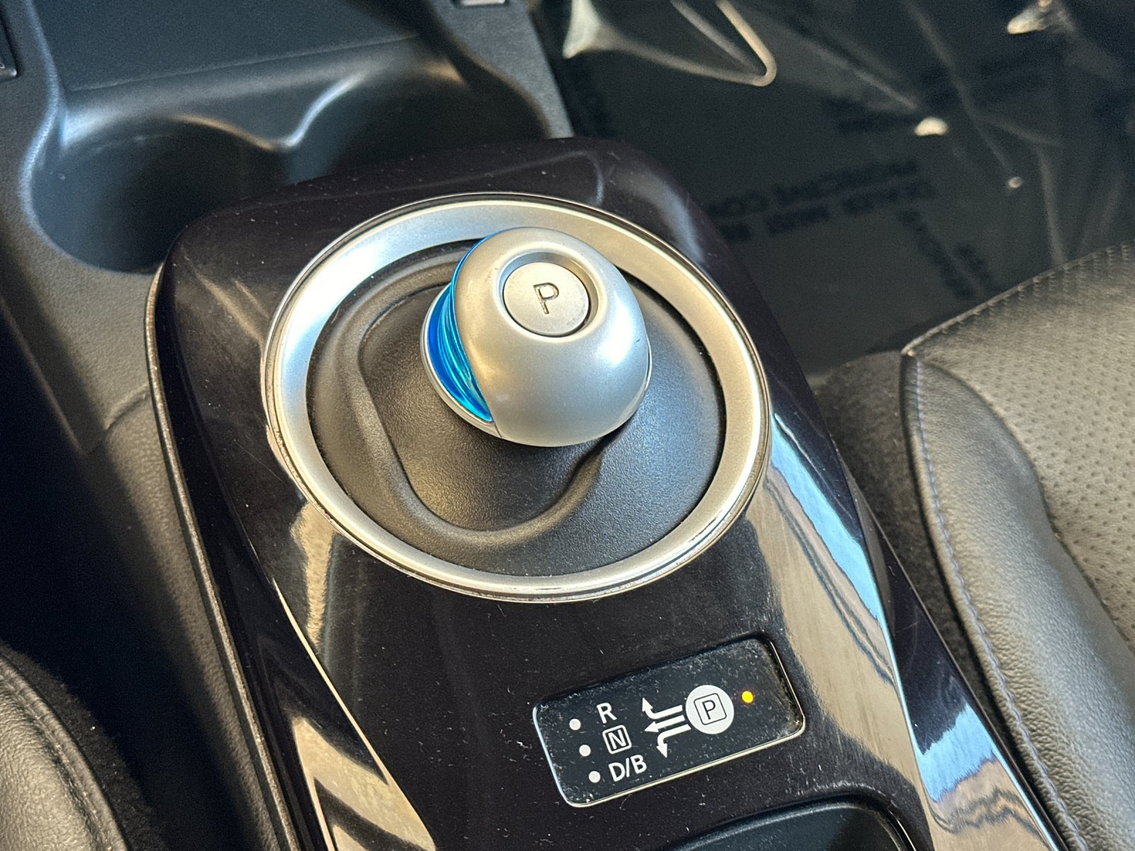 Used 2013 Silver Nissan SL image 21