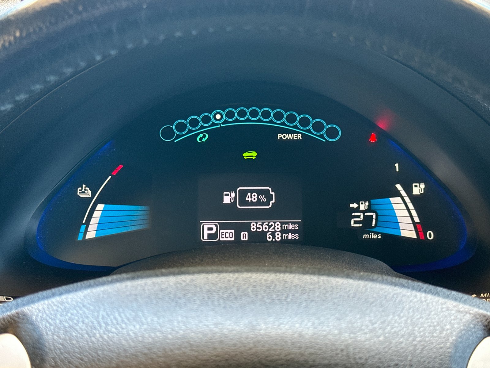 Used 2013 Silver Nissan SL image 24