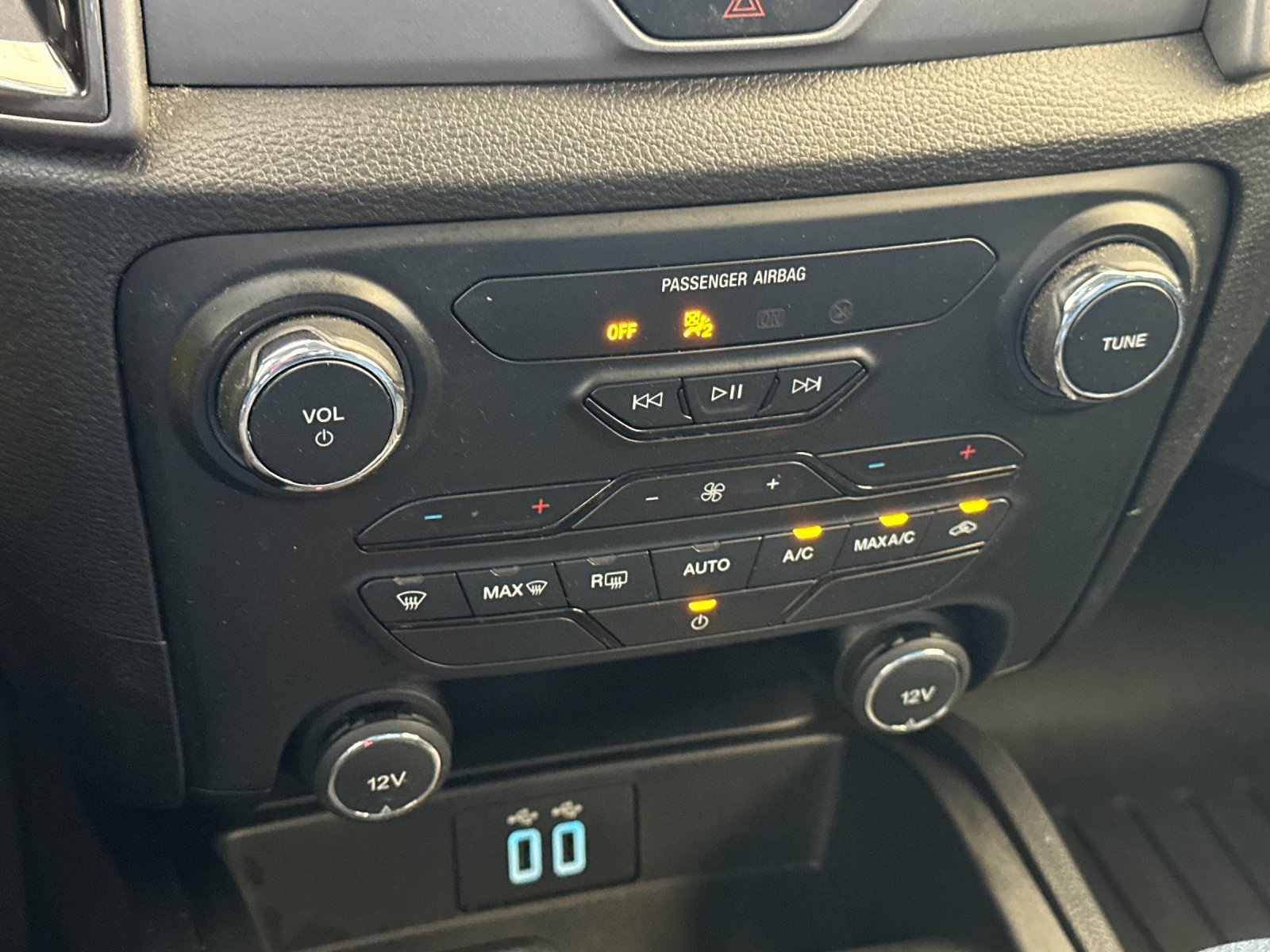 Used 2021 Gray Ford XLT image 18