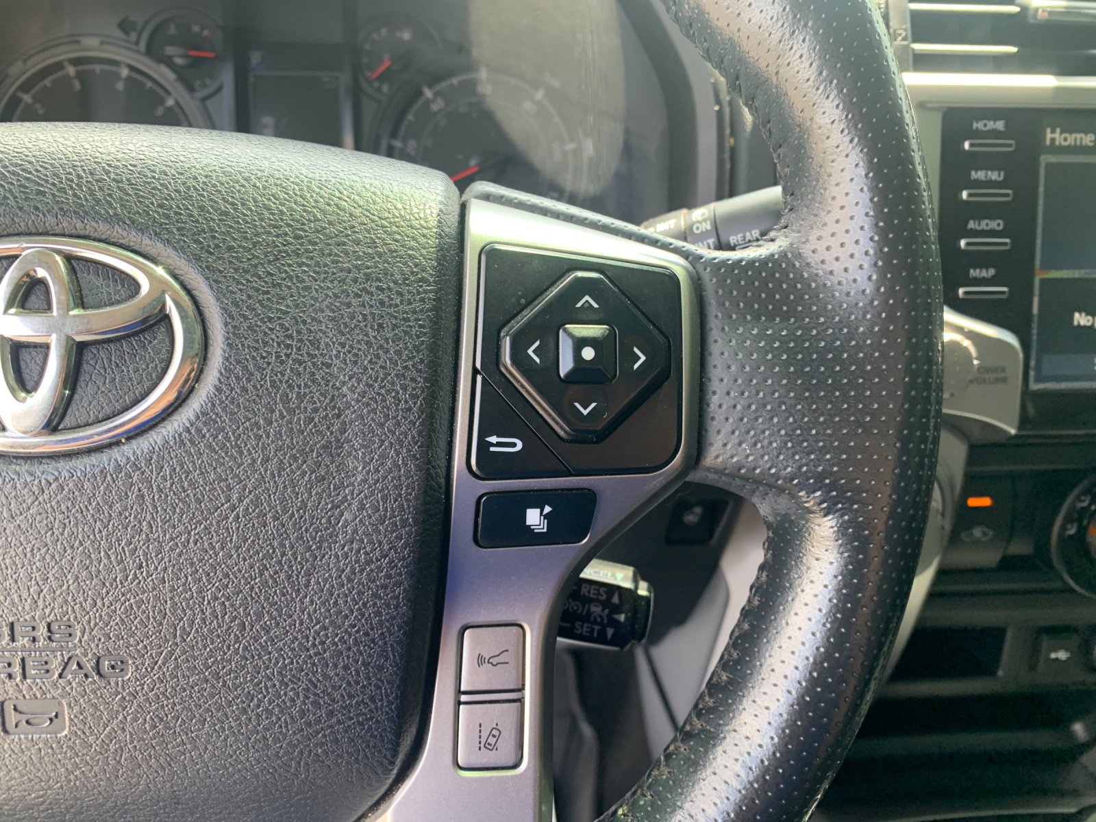 Used 2024 White Toyota SR5 Premium image 30