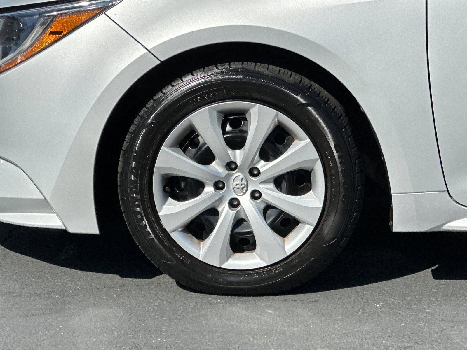Used 2024 Silver Toyota LE image 22