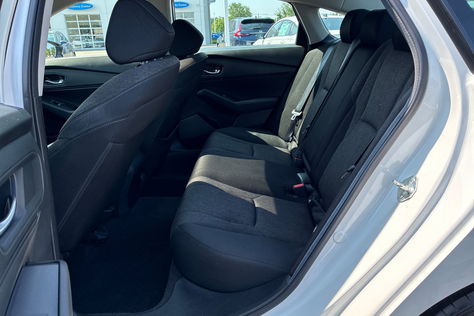Used 2024 Platinum White Pearl Honda EX image 13