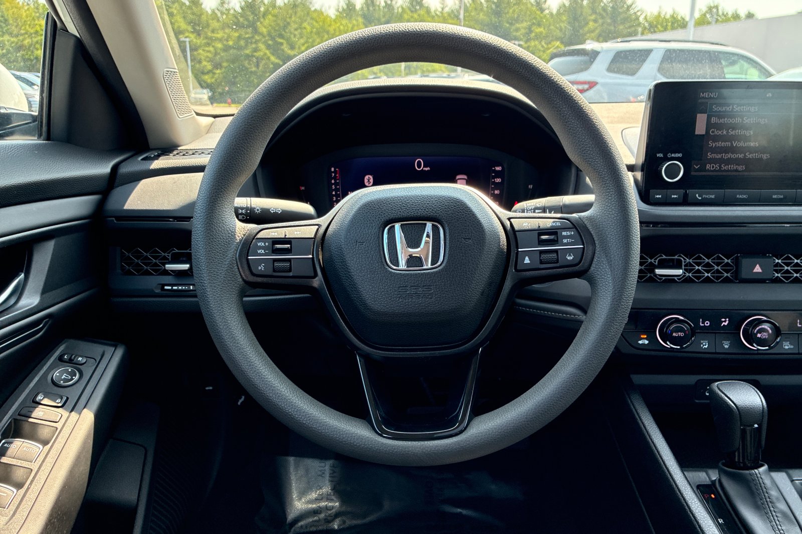 Used 2024 Platinum White Pearl Honda EX image 27