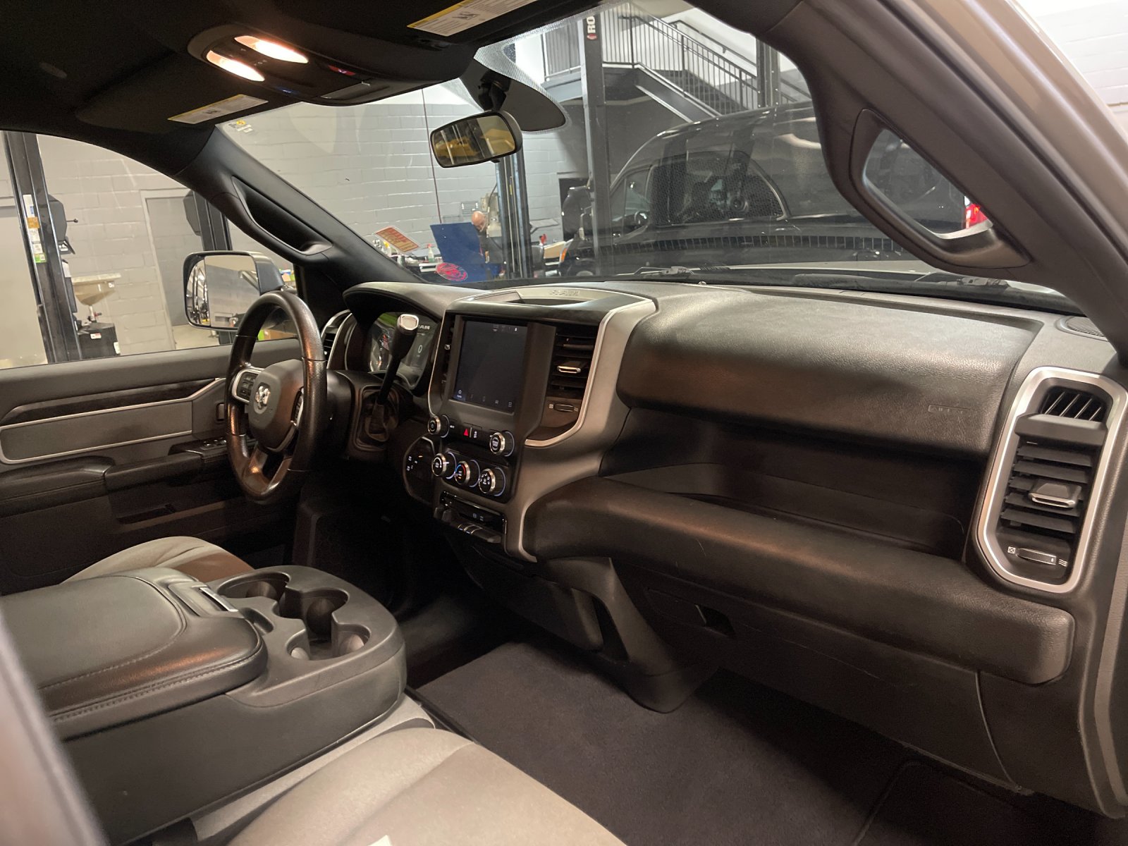 Used 2022 Silver Ram Big Horn image 17