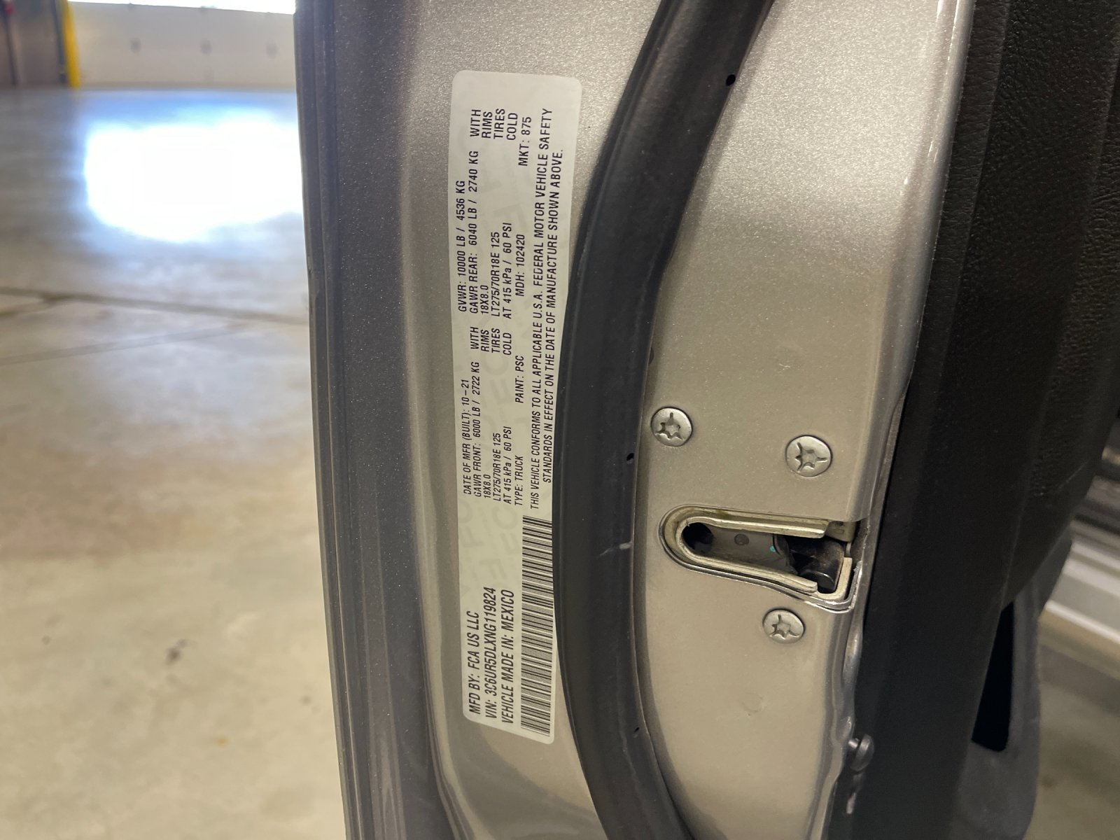 Used 2022 Silver Ram Big Horn image 31