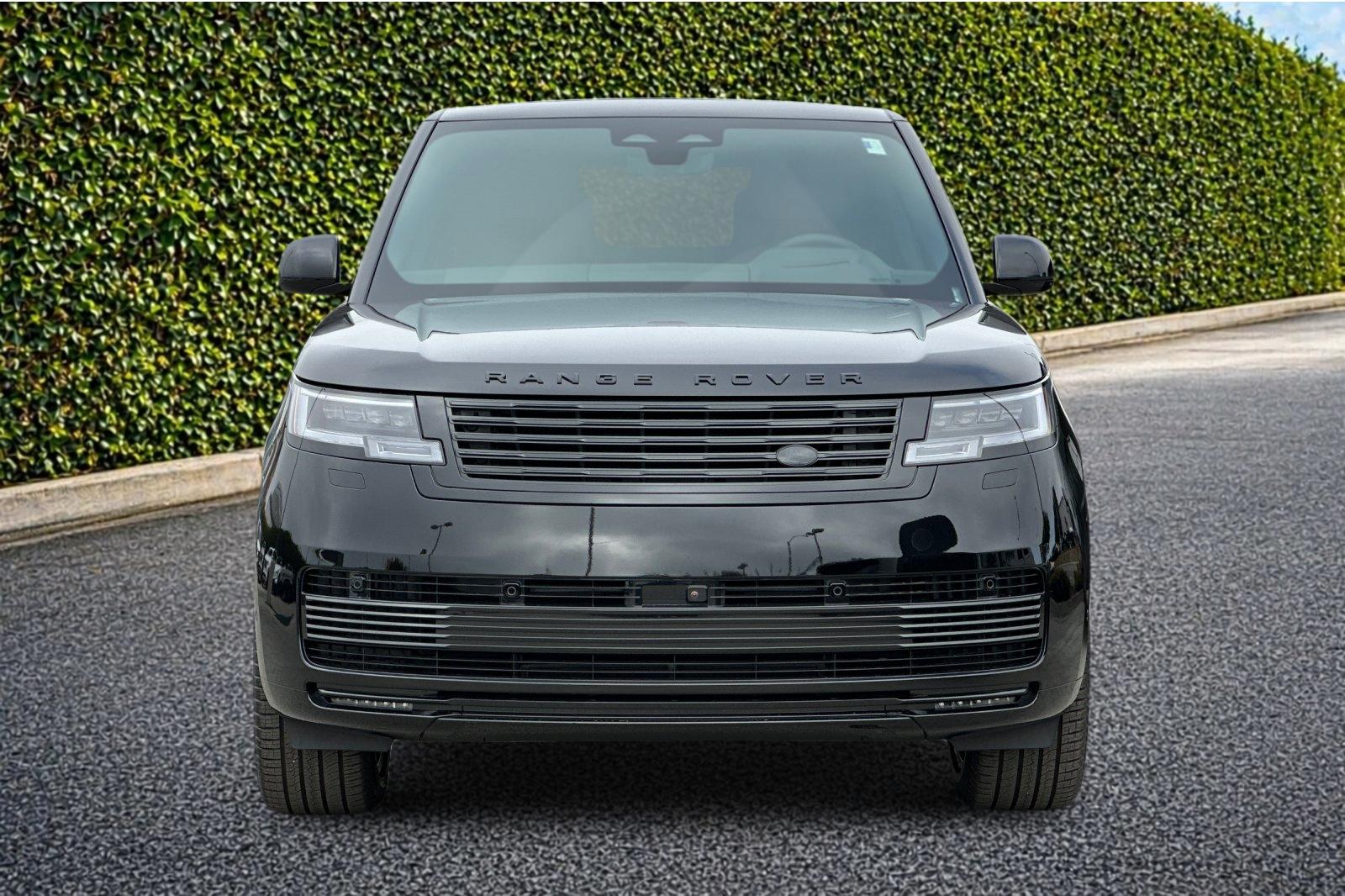 New 2026 Narvik Black Land Rover SV image 9