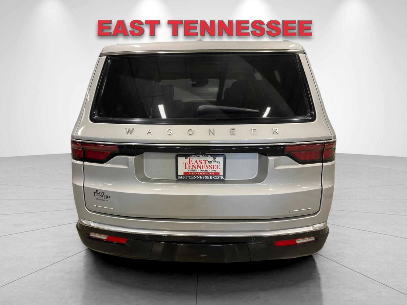 Used 2022 Silver Jeep Series III image 4