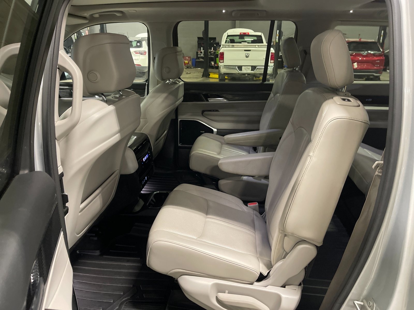 Used 2022 Silver Jeep Series III image 14