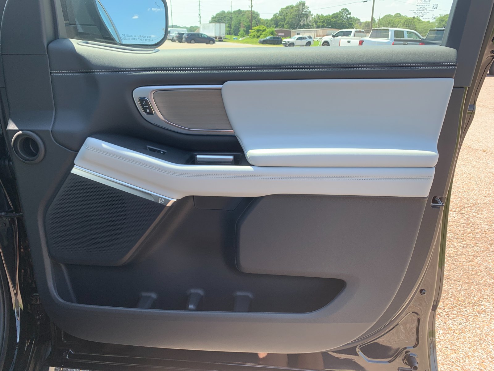 New 2027 Agate Black Metallic Ford Platinum image 20